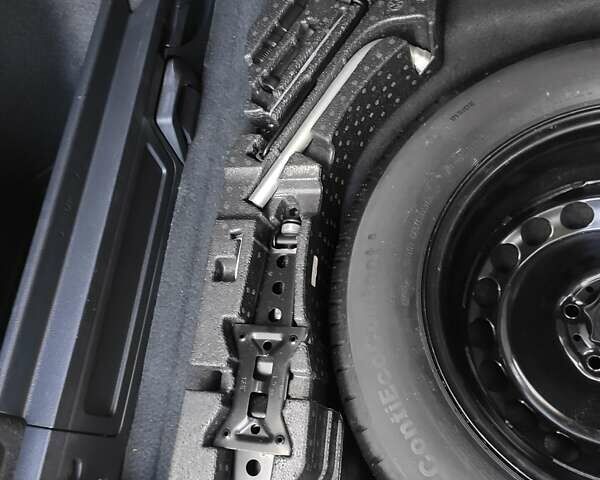 Синий Фольксваген Пассат, объемом двигателя 1.97 л и пробегом 225 тыс. км за 16300 $, фото 30 на Automoto.ua