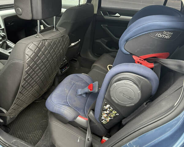 Фольксваген Пассат 2017 в Львове на Automoto.ua Синий Фольксваген Пассат, объемом двигателя 1.97 л и пробегом 217 тыс. км за 15800 $, фото 35 на Automoto.ua