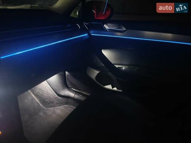 Синий Фольксваген Пассат, объемом двигателя 1.97 л и пробегом 332 тыс. км за 15500 $, фото 18 на Automoto.ua