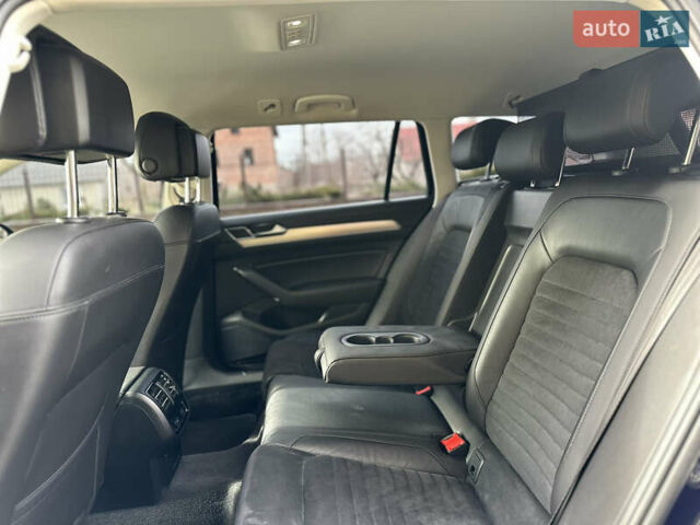 Синий Фольксваген Пассат, объемом двигателя 2 л и пробегом 289 тыс. км за 16799 $, фото 29 на Automoto.ua