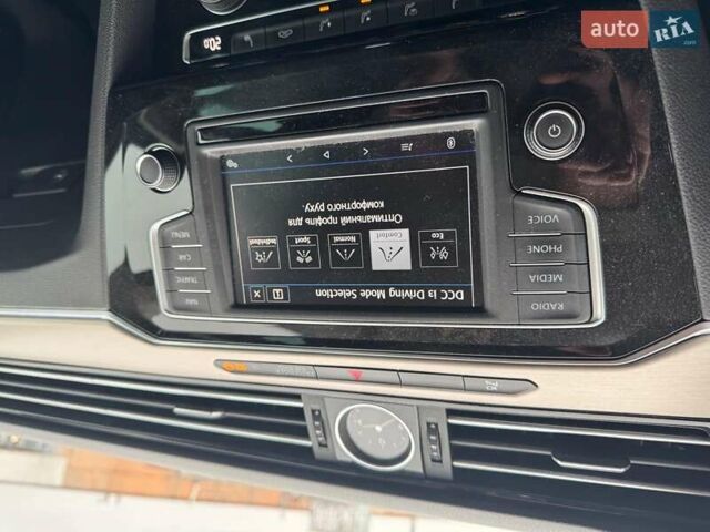 Синий Фольксваген Пассат, объемом двигателя 2 л и пробегом 332 тыс. км за 15990 $, фото 27 на Automoto.ua