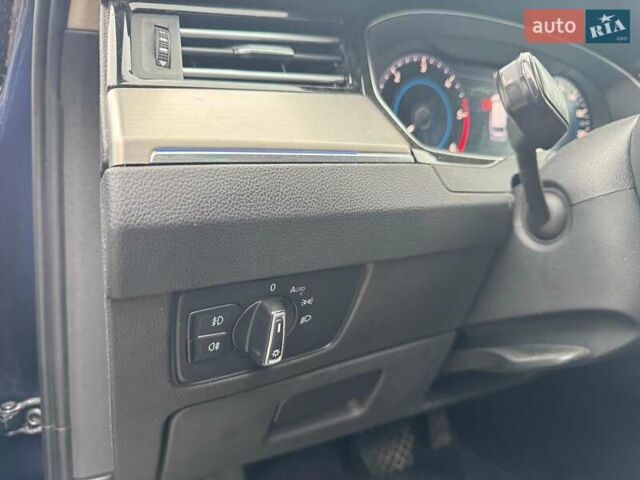 Синий Фольксваген Пассат, объемом двигателя 2 л и пробегом 332 тыс. км за 15990 $, фото 19 на Automoto.ua