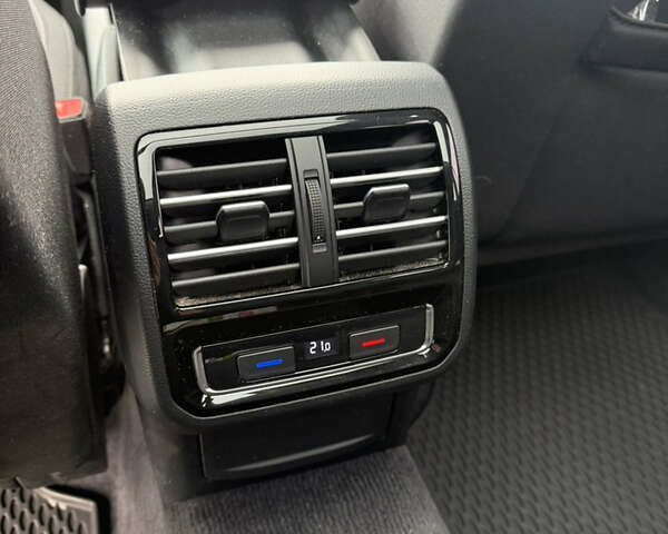 Фольксваген Пассат 2017 в Львове на Automoto.ua Синий Фольксваген Пассат, объемом двигателя 1.97 л и пробегом 217 тыс. км за 15800 $, фото 36 на Automoto.ua