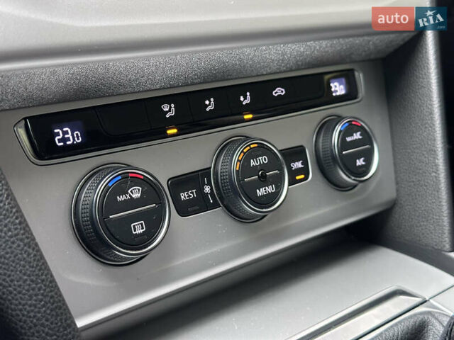 Синій Фольксваген Пассат, об'ємом двигуна 1.97 л та пробігом 264 тис. км за 14900 $, фото 49 на Automoto.ua