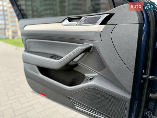 Фольксваген Пассат 2017 в Житомире на Automoto.ua Синий Фольксваген Пассат, объемом двигателя 2 л и пробегом 266 тыс. км за 17600 $, фото 24 на Automoto.ua