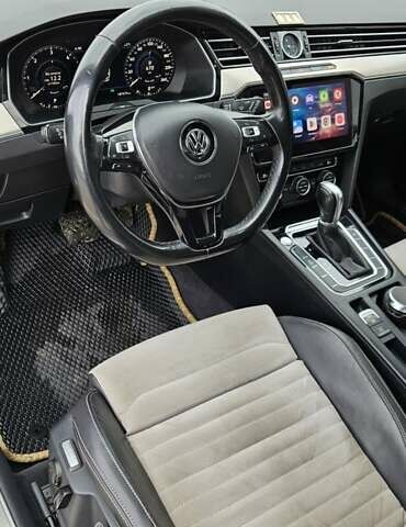 Синий Фольксваген Пассат, объемом двигателя 1.97 л и пробегом 187 тыс. км за 17700 $, фото 30 на Automoto.ua