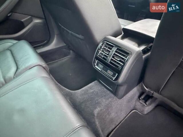 Синий Фольксваген Пассат, объемом двигателя 1.97 л и пробегом 218 тыс. км за 17500 $, фото 21 на Automoto.ua