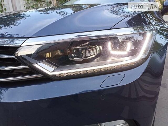 Синий Фольксваген Пассат, объемом двигателя 1.97 л и пробегом 225 тыс. км за 16300 $, фото 60 на Automoto.ua