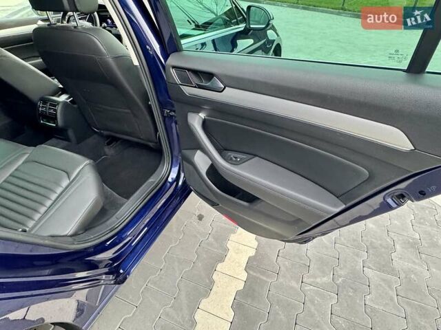Синий Фольксваген Пассат, объемом двигателя 1.97 л и пробегом 218 тыс. км за 17500 $, фото 19 на Automoto.ua