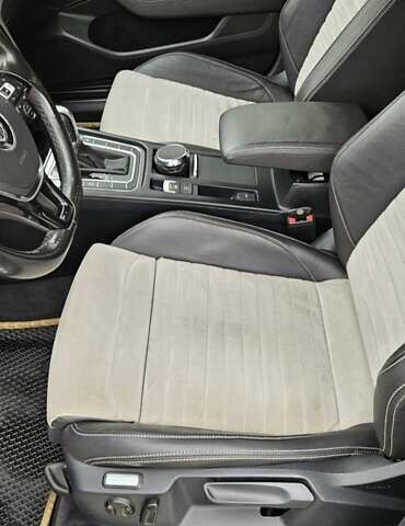 Синий Фольксваген Пассат, объемом двигателя 1.97 л и пробегом 187 тыс. км за 17700 $, фото 28 на Automoto.ua