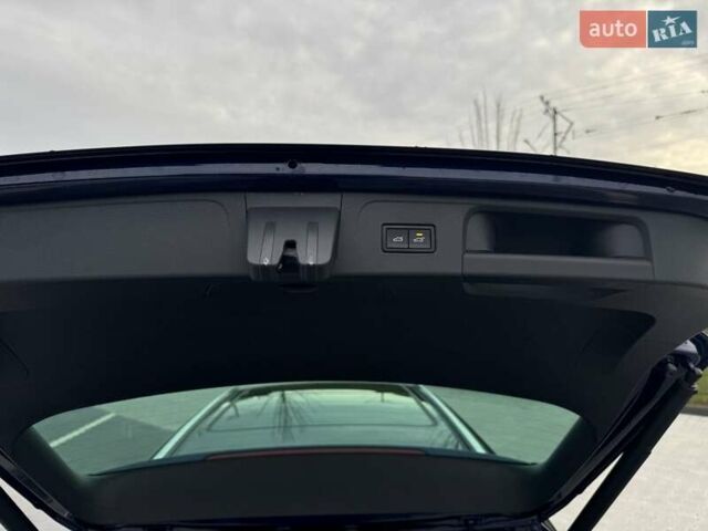 Синий Фольксваген Пассат, объемом двигателя 1.97 л и пробегом 218 тыс. км за 17500 $, фото 31 на Automoto.ua