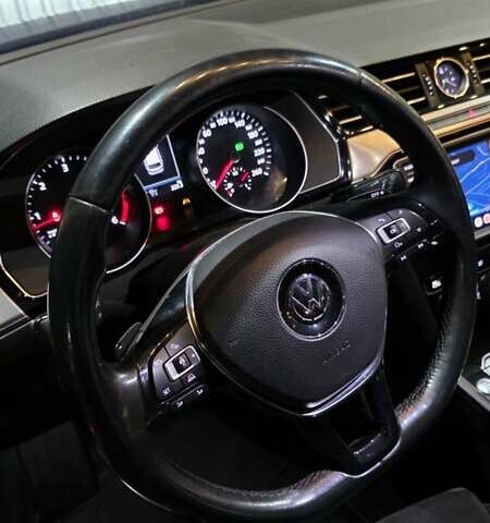 Синий Фольксваген Пассат, объемом двигателя 1.97 л и пробегом 300 тыс. км за 18500 $, фото 7 на Automoto.ua