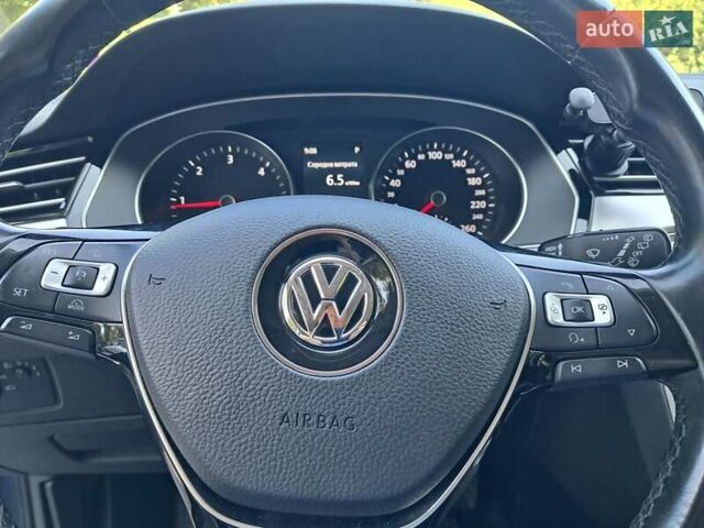 Синій Фольксваген Пассат, об'ємом двигуна 1.6 л та пробігом 282 тис. км за 14000 $, фото 19 на Automoto.ua