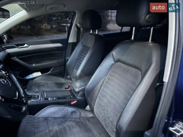 Синій Фольксваген Пассат, об'ємом двигуна 2 л та пробігом 294 тис. км за 15200 $, фото 29 на Automoto.ua