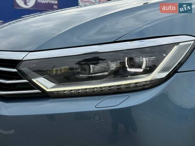 Синий Фольксваген Пассат, объемом двигателя 1.97 л и пробегом 187 тыс. км за 17700 $, фото 15 на Automoto.ua