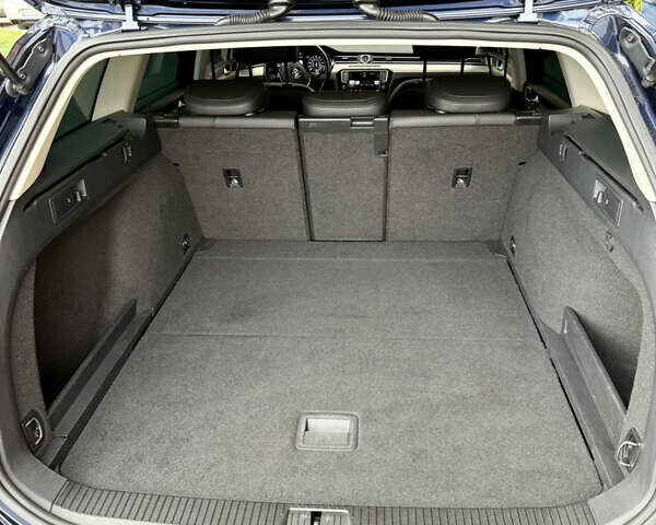 Фольксваген Пассат 2017 в Житомире на Automoto.ua Синий Фольксваген Пассат, объемом двигателя 2 л и пробегом 266 тыс. км за 17600 $, фото 38 на Automoto.ua