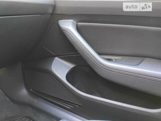 Синий Фольксваген Пассат, объемом двигателя 1.97 л и пробегом 225 тыс. км за 16300 $, фото 26 на Automoto.ua