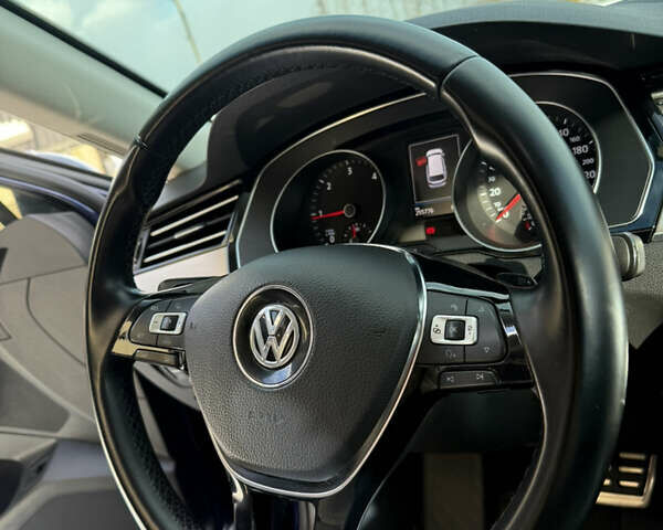 Синий Фольксваген Пассат, объемом двигателя 2 л и пробегом 255 тыс. км за 16400 $, фото 44 на Automoto.ua