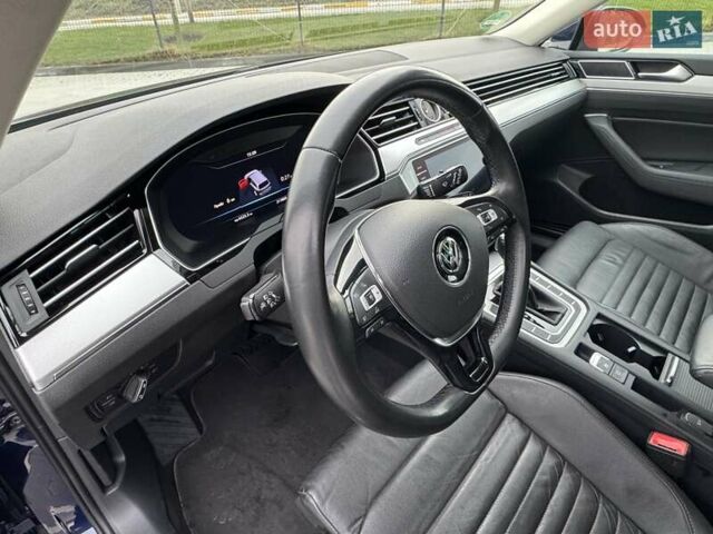 Синий Фольксваген Пассат, объемом двигателя 1.97 л и пробегом 218 тыс. км за 17500 $, фото 26 на Automoto.ua