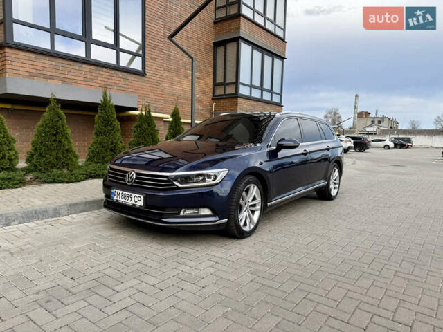 Фольксваген Пассат 2017 в Житомире на Automoto.ua Синий Фольксваген Пассат, объемом двигателя 2 л и пробегом 266 тыс. км за 17600 $, фото 1 на Automoto.ua