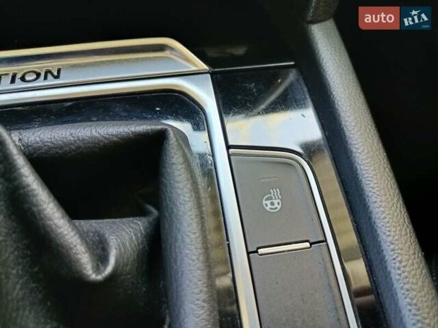 Синий Фольксваген Пассат, объемом двигателя 1.97 л и пробегом 227 тыс. км за 18999 $, фото 101 на Automoto.ua