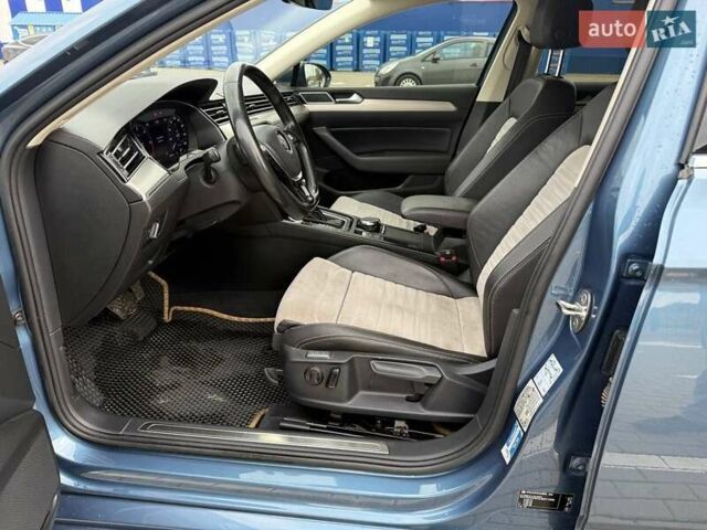 Синий Фольксваген Пассат, объемом двигателя 1.97 л и пробегом 187 тыс. км за 17700 $, фото 26 на Automoto.ua