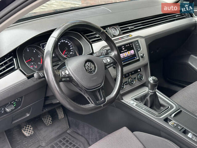 Синій Фольксваген Пассат, об'ємом двигуна 1.97 л та пробігом 264 тис. км за 14900 $, фото 26 на Automoto.ua