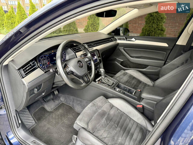 Фольксваген Пассат 2017 в Житомире на Automoto.ua Синий Фольксваген Пассат, объемом двигателя 2 л и пробегом 266 тыс. км за 17600 $, фото 16 на Automoto.ua