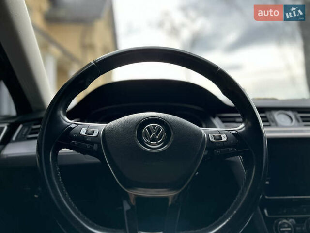 Синий Фольксваген Пассат, объемом двигателя 2 л и пробегом 289 тыс. км за 16799 $, фото 41 на Automoto.ua