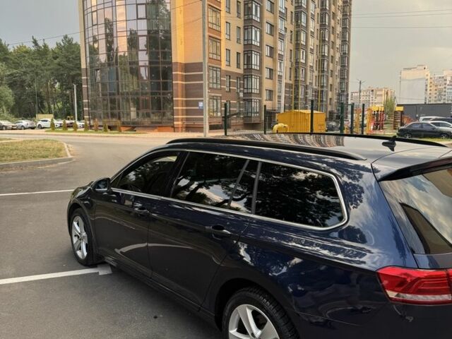 Синій Фольксваген Пассат, об'ємом двигуна 1.6 л та пробігом 220 тис. км за 15000 $, фото 3 на Automoto.ua