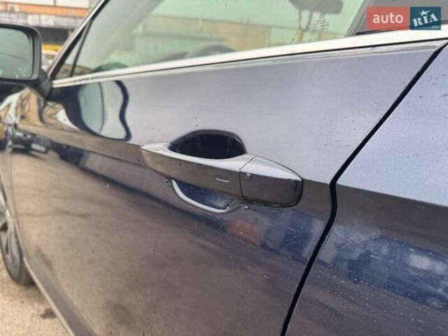 Синий Фольксваген Пассат, объемом двигателя 2 л и пробегом 332 тыс. км за 15990 $, фото 7 на Automoto.ua