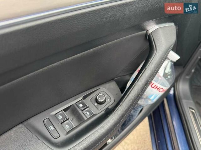 Синий Фольксваген Пассат, объемом двигателя 2 л и пробегом 332 тыс. км за 15990 $, фото 17 на Automoto.ua