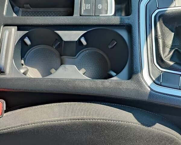 Синій Фольксваген Пассат, об'ємом двигуна 1.97 л та пробігом 208 тис. км за 15000 $, фото 15 на Automoto.ua