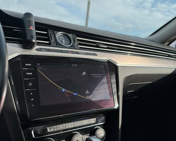 Синий Фольксваген Пассат, объемом двигателя 2 л и пробегом 255 тыс. км за 16400 $, фото 43 на Automoto.ua