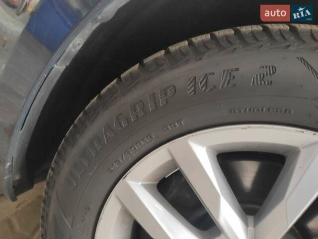 Синий Фольксваген Пассат, объемом двигателя 1.97 л и пробегом 225 тыс. км за 16300 $, фото 81 на Automoto.ua