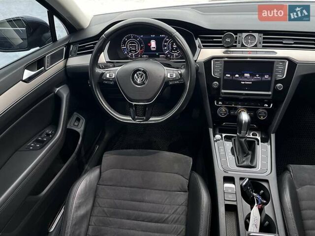 Синий Фольксваген Пассат, объемом двигателя 1.97 л и пробегом 269 тыс. км за 16700 $, фото 21 на Automoto.ua