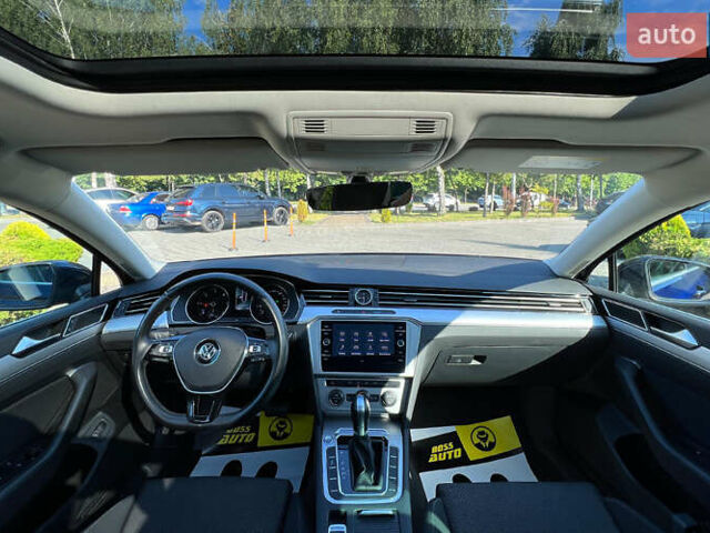 Синий Фольксваген Пассат, объемом двигателя 1.6 л и пробегом 197 тыс. км за 17500 $, фото 13 на Automoto.ua