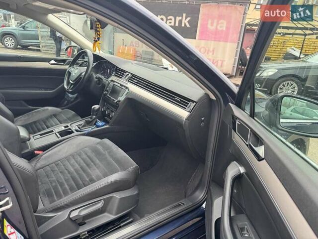 Синий Фольксваген Пассат, объемом двигателя 2 л и пробегом 332 тыс. км за 15990 $, фото 11 на Automoto.ua