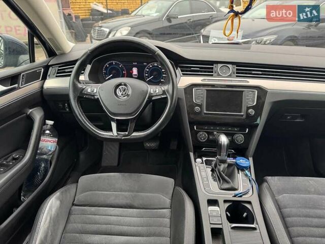 Синий Фольксваген Пассат, объемом двигателя 2 л и пробегом 332 тыс. км за 15990 $, фото 13 на Automoto.ua