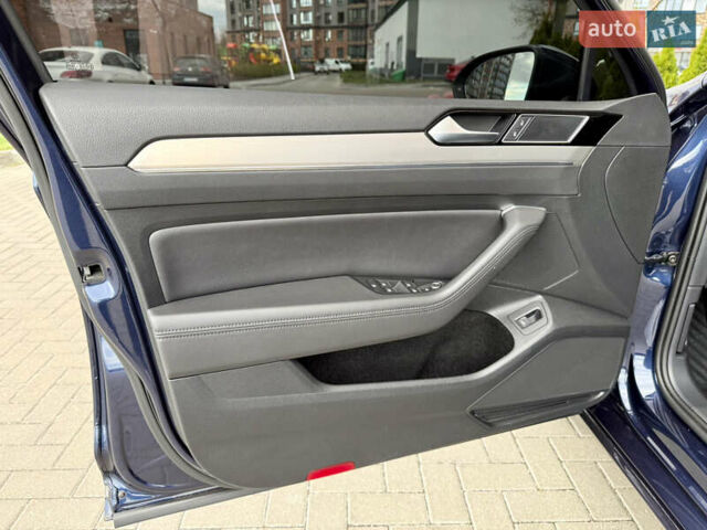 Фольксваген Пассат 2017 в Житомире на Automoto.ua Синий Фольксваген Пассат, объемом двигателя 2 л и пробегом 266 тыс. км за 17600 $, фото 22 на Automoto.ua