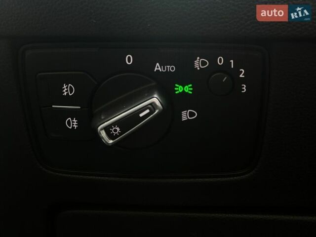 Синій Фольксваген Пассат, об'ємом двигуна 1.97 л та пробігом 275 тис. км за 14500 $, фото 16 на Automoto.ua