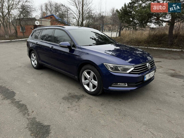 Синий Фольксваген Пассат, объемом двигателя 1.6 л и пробегом 287 тыс. км за 12500 $, фото 2 на Automoto.ua
