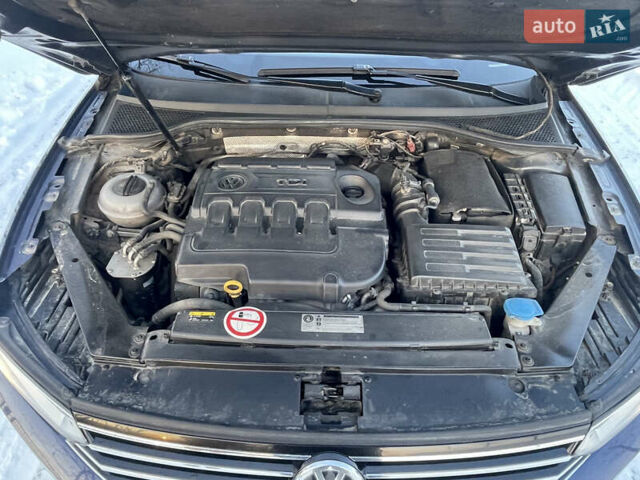 Синий Фольксваген Пассат, объемом двигателя 1.97 л и пробегом 395 тыс. км за 12750 $, фото 22 на Automoto.ua