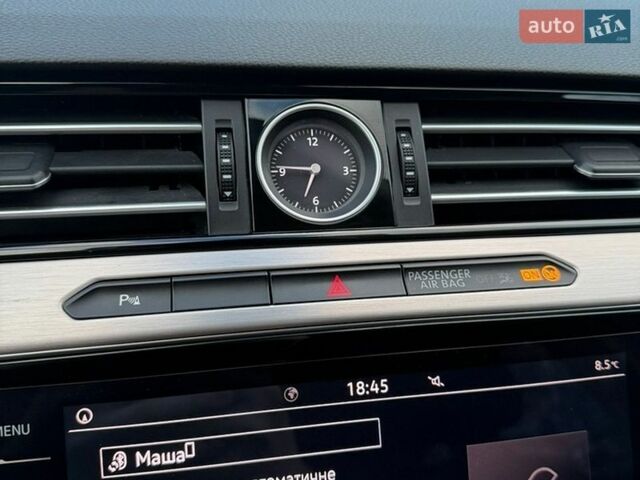 Синій Фольксваген Пассат, об'ємом двигуна 2 л та пробігом 261 тис. км за 15199 $, фото 39 на Automoto.ua