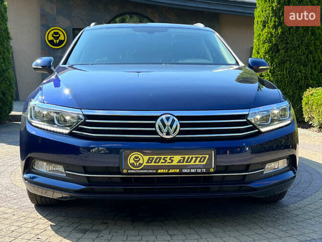 Синий Фольксваген Пассат, объемом двигателя 1.6 л и пробегом 197 тыс. км за 17500 $, фото 1 на Automoto.ua
