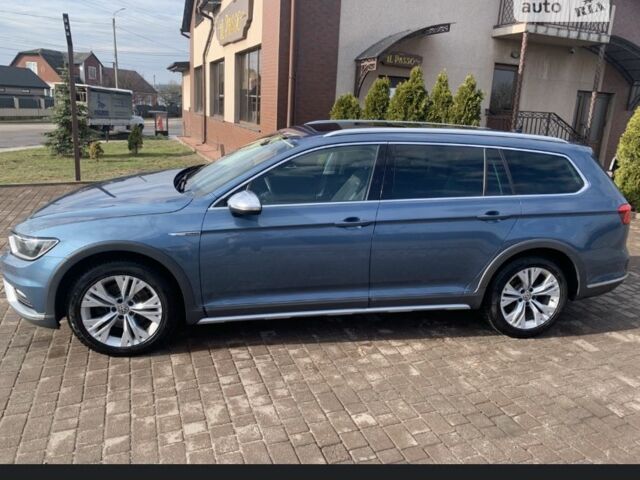 Синий Фольксваген Пассат, объемом двигателя 2 л и пробегом 202 тыс. км за 18100 $, фото 2 на Automoto.ua