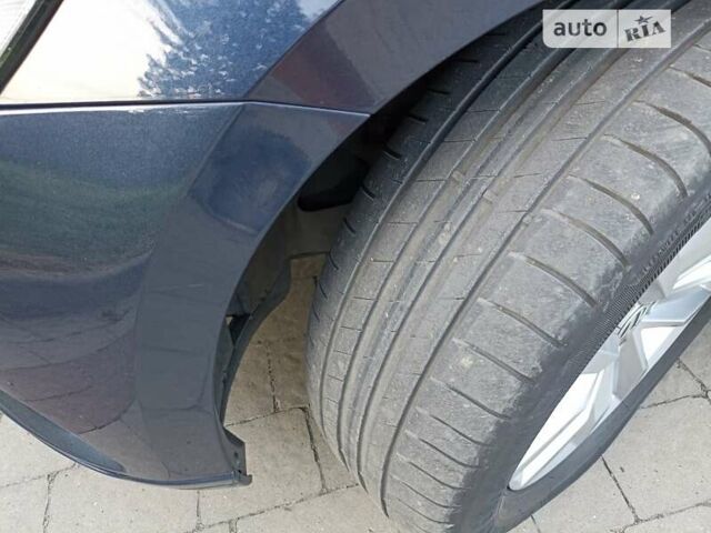 Синий Фольксваген Пассат, объемом двигателя 1.97 л и пробегом 225 тыс. км за 16300 $, фото 52 на Automoto.ua