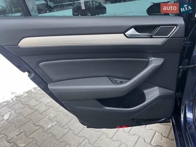 Синий Фольксваген Пассат, объемом двигателя 1.97 л и пробегом 269 тыс. км за 16700 $, фото 24 на Automoto.ua