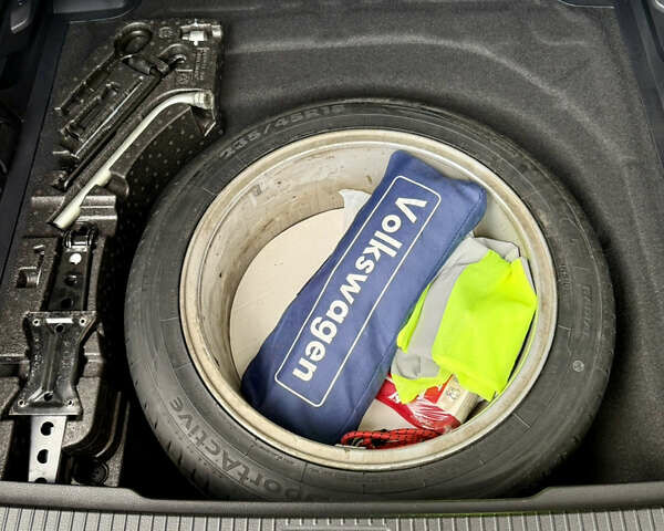 Фольксваген Пассат 2017 в Житомире на Automoto.ua Синий Фольксваген Пассат, объемом двигателя 2 л и пробегом 266 тыс. км за 17600 $, фото 39 на Automoto.ua