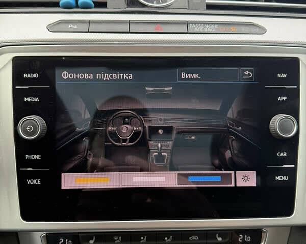 Фольксваген Пассат 2017 в Львове на Automoto.ua Синий Фольксваген Пассат, объемом двигателя 1.97 л и пробегом 217 тыс. км за 15800 $, фото 52 на Automoto.ua